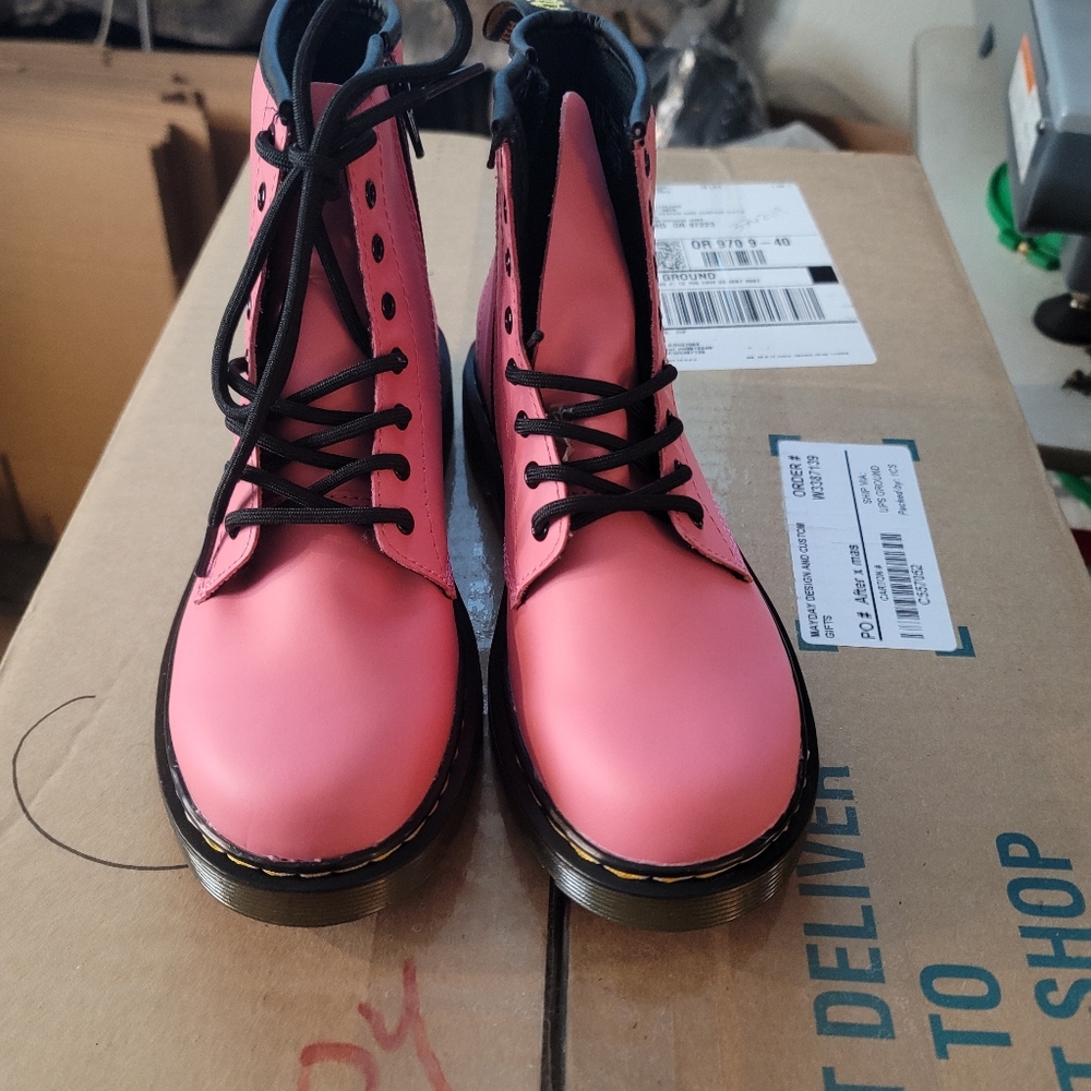 Dr Martens 1460 J Women's Size 3/34 Pink Leather